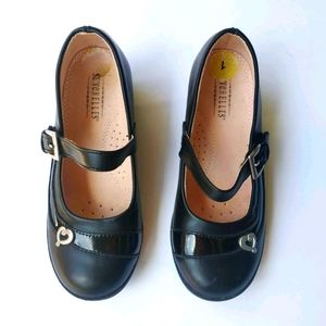 2 for $20 Seychelles Girl's Black Wedge Shoes